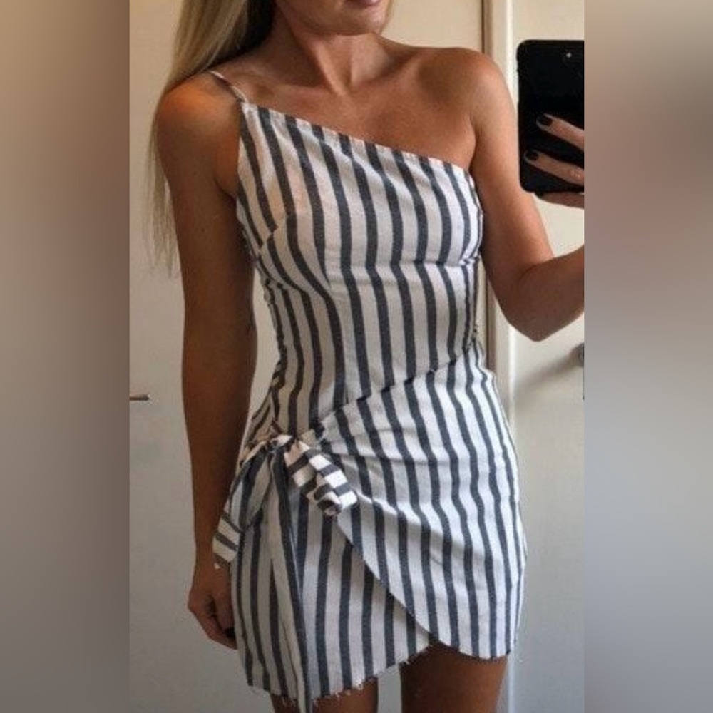Princess Polly Dress
